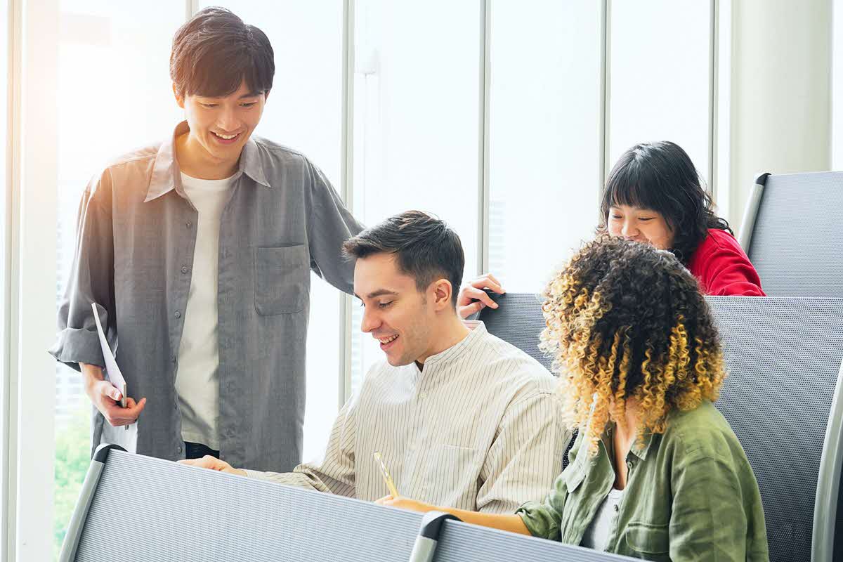 海外留学の費用はいくら？種類別・国別の目安と費用を抑える方法を解説